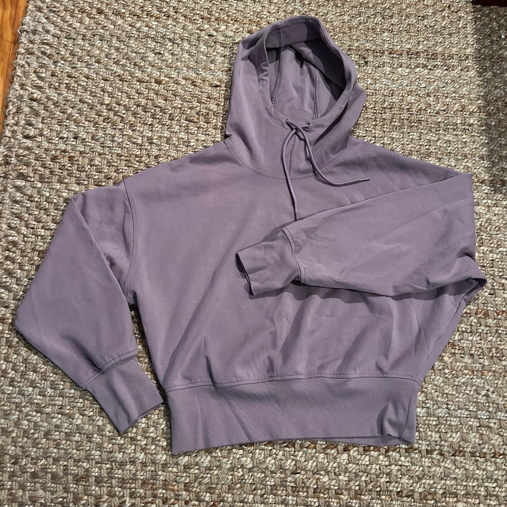 Old Navy Cropped Purple Sweatshirt Large